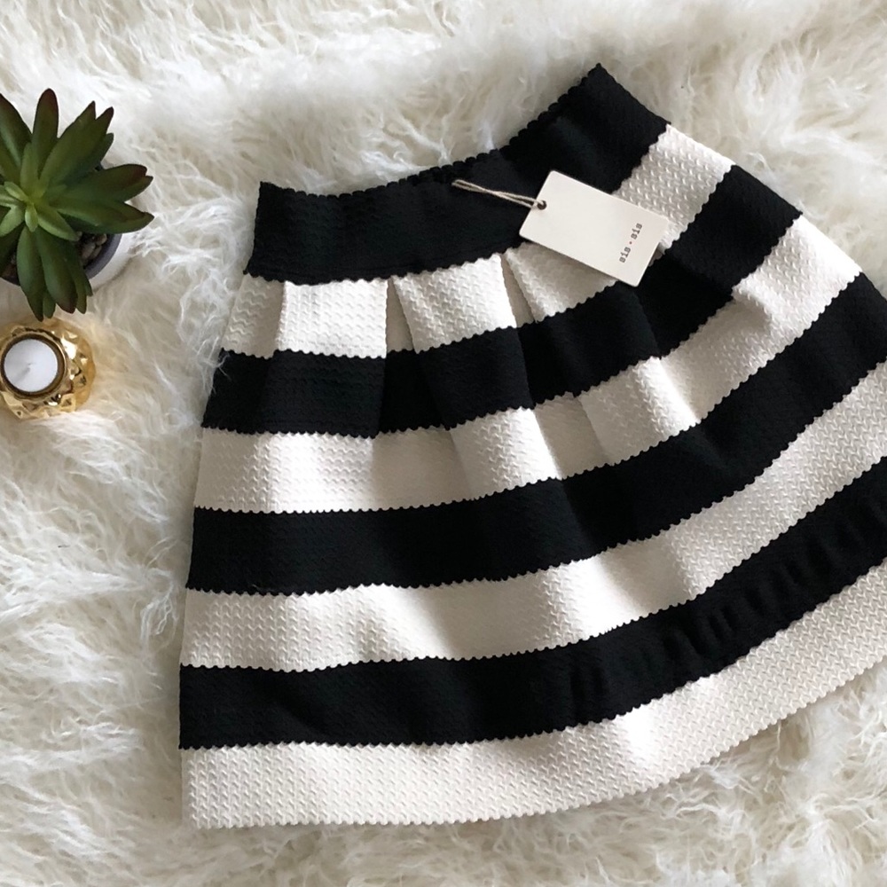 NWT Sis Sis Black and White Skirt